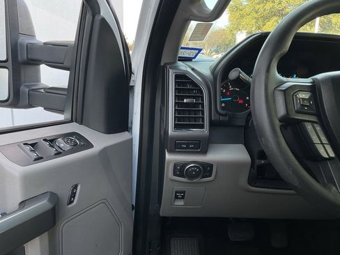 Used 2017 Ford F150 XLT w/ Trailer Tow Package image 31