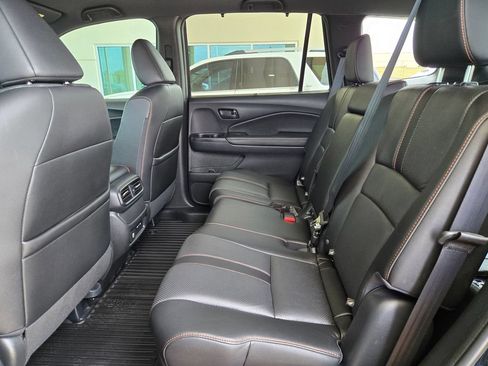 Used 2024 Honda Passport TrailSport image 14