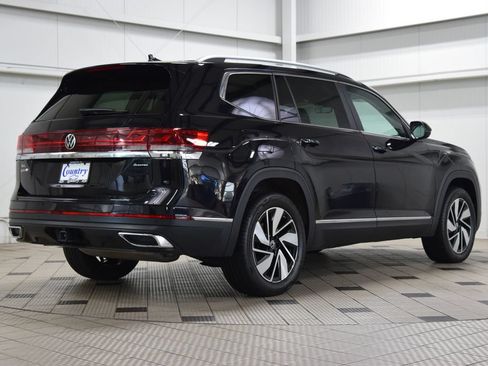 Used 2025 Volkswagen Atlas SEL AWD/4WD image 8