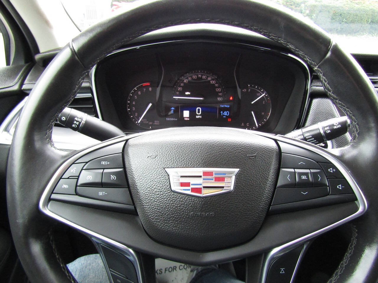 Used 2017 Cadillac XT5 Luxury AWD/4WD image 11