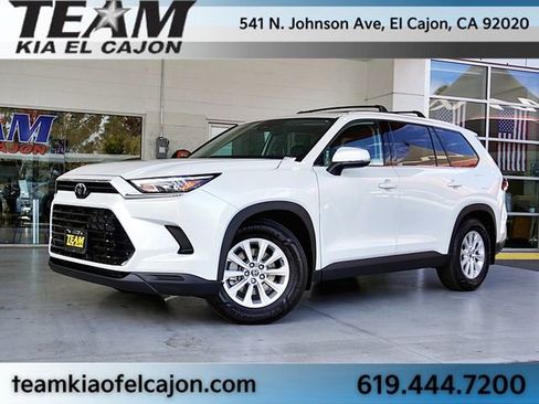 Used 2026 Toyota Grand Highlander Limited image 2