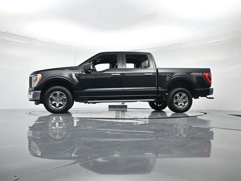 Certified 2022 Ford F150 XLT w/ Equipment Group 302A High image 31