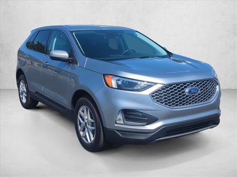 Used 2024 Ford Edge SEL w/ Convenience Package AWD/4WD image 3