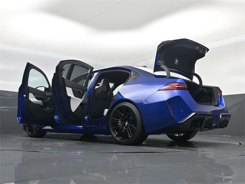 Used 2025 BMW M5 w/ Carbon Package image 75