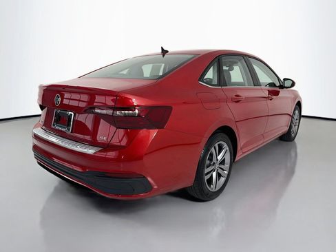 Used 2023 Volkswagen Jetta SE w/ Panoramic Sunroof Package FWD image 7