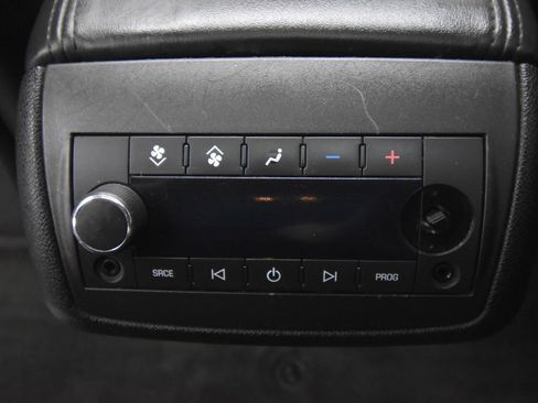 Used 2010 Chevrolet Traverse LT w/ Personal Connectivity Package AWD/4WD image 28