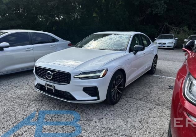 Used 2024 Volvo S60 T8 Core AWD/4WD image 1