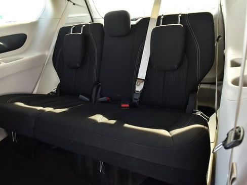 Used 2024 Chrysler Voyager LX image 23