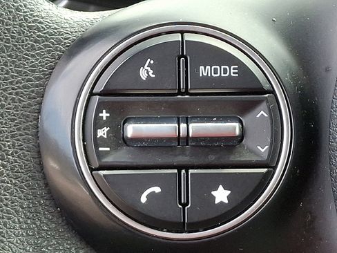Used 2024 Kia Soul LX FWD image 21