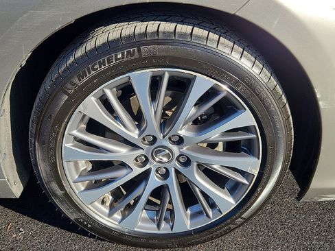 Certified 2020 Lexus ES 350 w/ Premium Package image 8