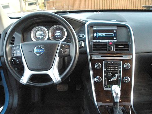 Used 2013 Volvo XC60 T6 AWD/4WD image 25
