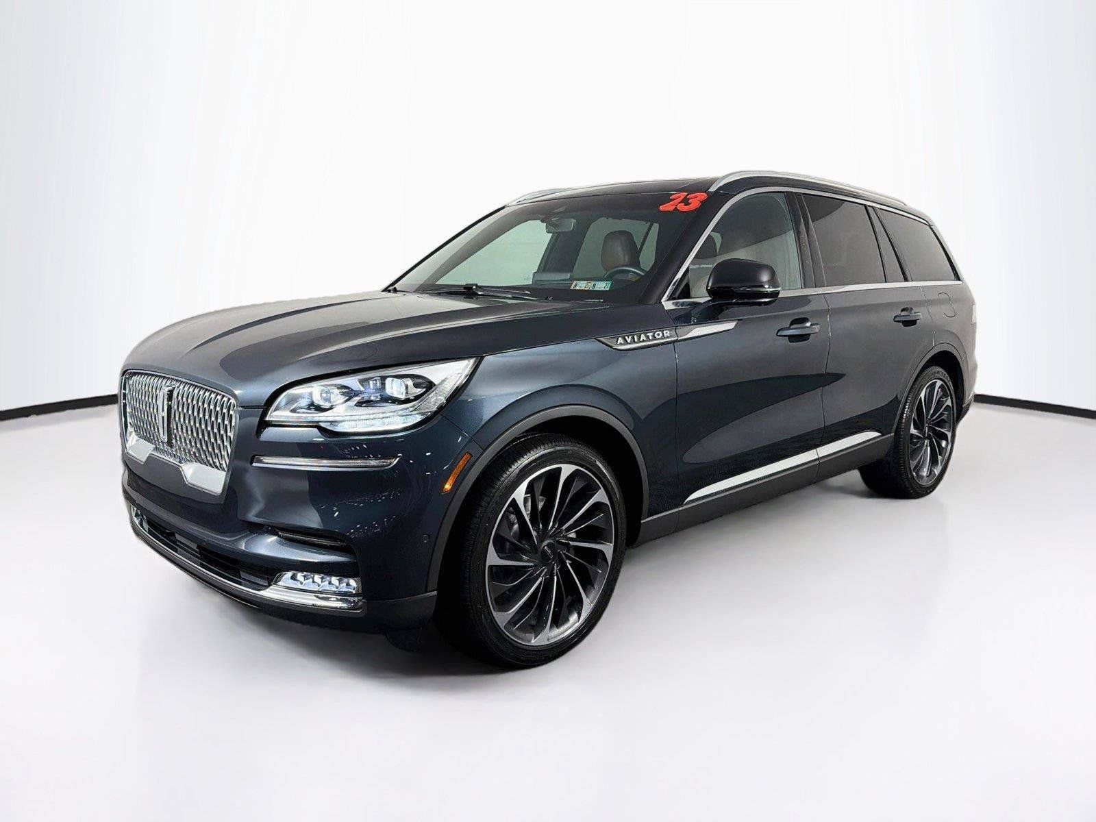 Used 2023 Lincoln Aviator Reserve w/ Equipment Group 201A AWD/4WD image 7