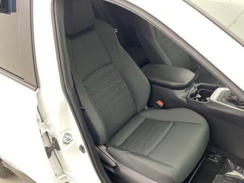 Used 2021 Toyota RAV4 SE w/ Weather & Moonroof Package image 17