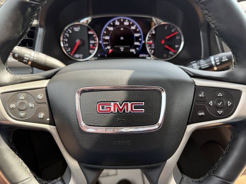 Used 2023 GMC Acadia Denali w/ Trailering Package AWD/4WD image 13