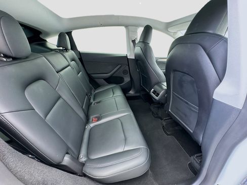 Used 2023 Tesla Model Y Long Range AWD/4WD image 19