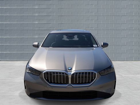 Used 2026 BMW 530i w/ Premium Package RWD image 2