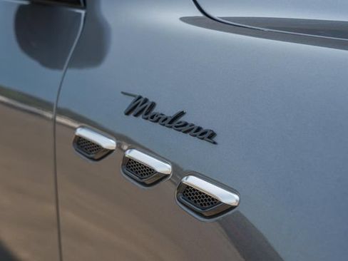 Used 2023 Maserati Grecale Modena AWD/4WD image 19