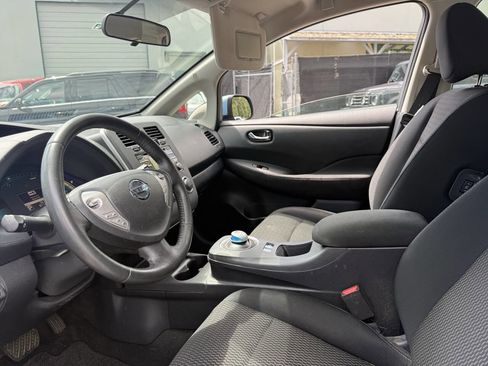 Used 2015 Nissan Leaf S w/ Charge Package FWD image 25