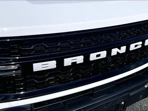 Used 2025 Ford Bronco Sport Outer Banks w/ Outer Banks Tech Package+ AWD/4WD image 31