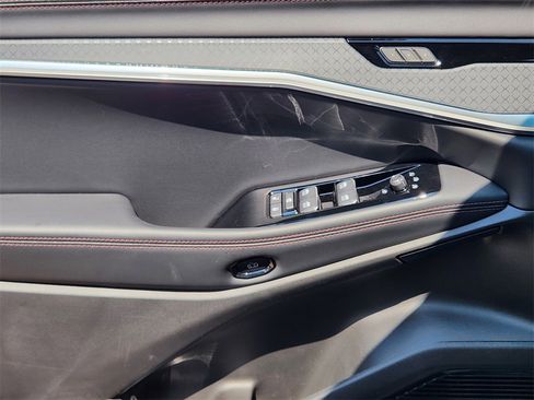 New 2025 Jeep Wagoneer S Limited image 15