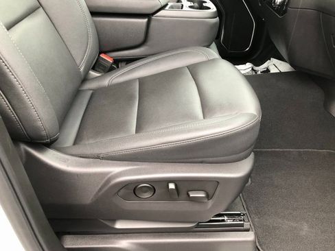 Used 2025 GMC Sierra 1500 SLT image 17