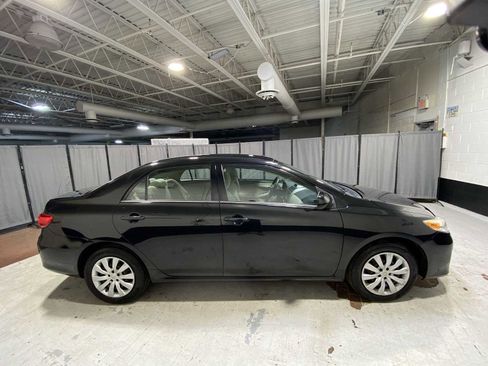 Used 2013 Toyota Corolla LE image 27