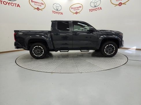 Certified 2025 Toyota Tacoma TRD Sport image 3