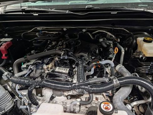 Used 2024 Toyota Tacoma TRD Sport image 30