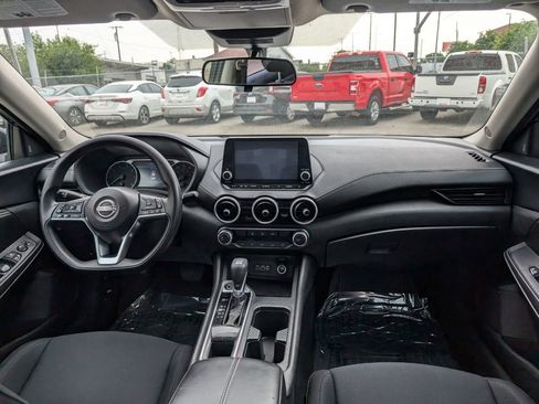 Used 2024 Nissan Sentra SV FWD image 14