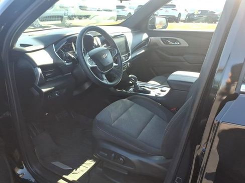 Used 2023 Chevrolet Traverse LT FWD image 13