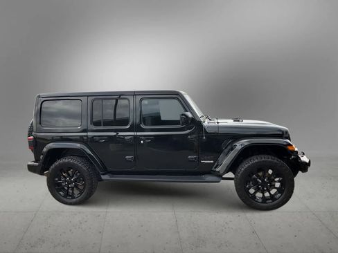 Used 2020 Jeep Wrangler Unlimited Sahara image 9