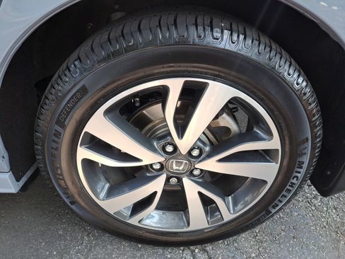 Used 2023 Honda Odyssey Touring image 25