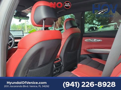 Used 2022 Genesis GV70 2.5T w/ Sport Prestige Package AWD/4WD image 15