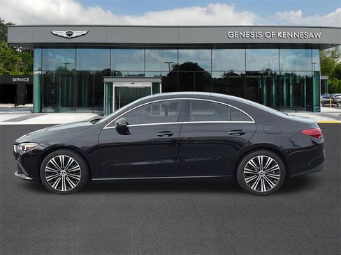 Used 2021 Mercedes-Benz CLA 250 image 4