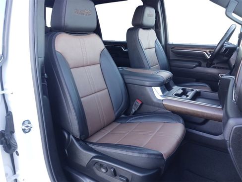 Used 2024 Chevrolet Silverado 3500 High Country w/ High Country Premium Package image 29