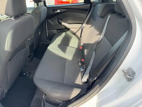 Used 2015 Ford Focus SE image 24