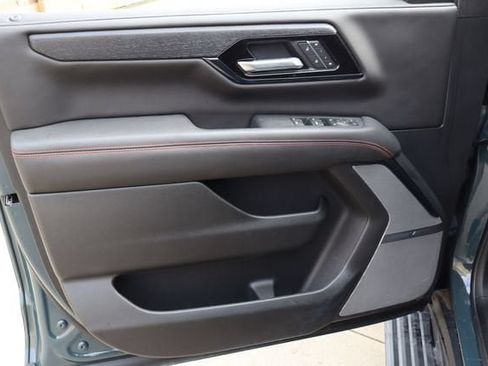 Used 2026 GMC Yukon AT4 Ultimate w/ LPO, Floor Liner Package AWD/4WD image 19