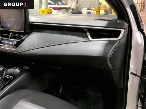 Certified 2025 Toyota Corolla SE image 18