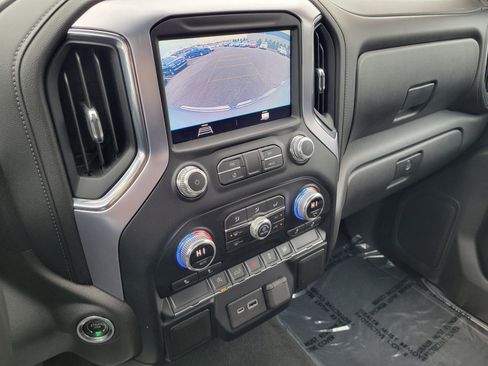 Used 2020 GMC Sierra 1500 Elevation w/ Elevation Value Package image 27