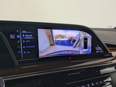 Used 2023 Cadillac Escalade ESV Premium Luxury AWD/4WD image 22