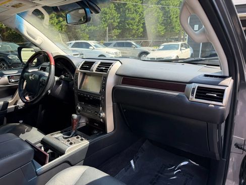 Used 2015 Lexus GX 460 Luxury AWD/4WD image 14