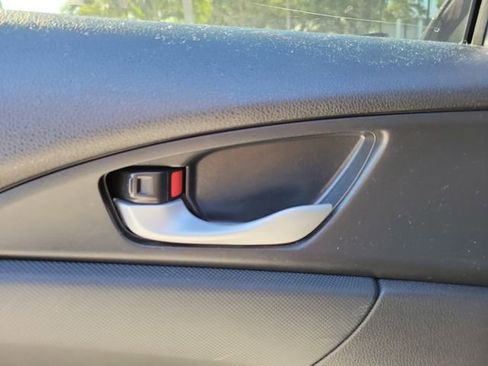 Used 2019 Honda Civic LX image 10