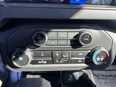 New 2025 Ford Bronco 4-Door image 24