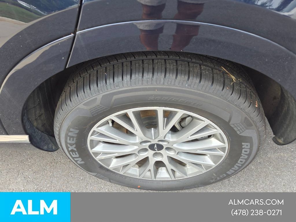 Used 2025 Genesis GV80 2.5T Standard AWD/4WD image 4