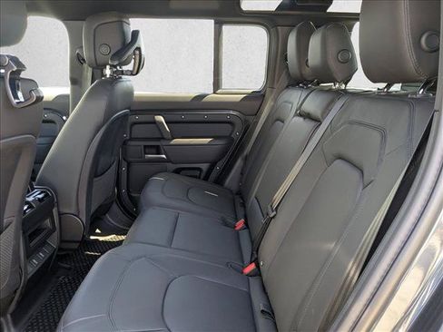 New 2026 Land Rover Defender 110 X-Dynamic SE AWD/4WD image 16