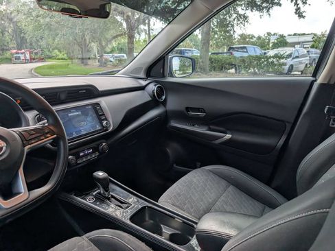 Used 2022 Nissan Kicks SV w/ Interior Electronics Package FWD image 14