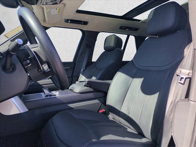 Used 2024 Land Rover Range Rover SE AWD/4WD image 17