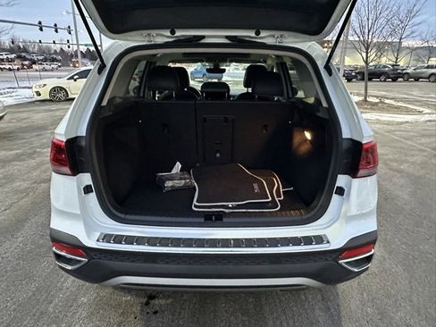 Certified 2023 Volkswagen Taos SE w/ Panoramic Sunroof Package image 18