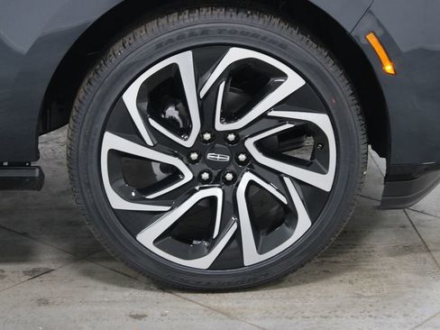 New 2026 Lincoln Navigator Reserve image 11