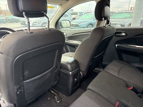 Used 2020 Dodge Journey SE w/ SE Popular Equipment Group image 14